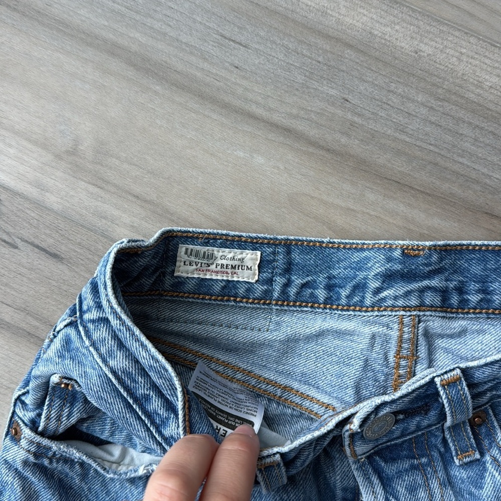 Levi’s mid rise loose straight dark wash jeans size 26 - Picture 2 of 6